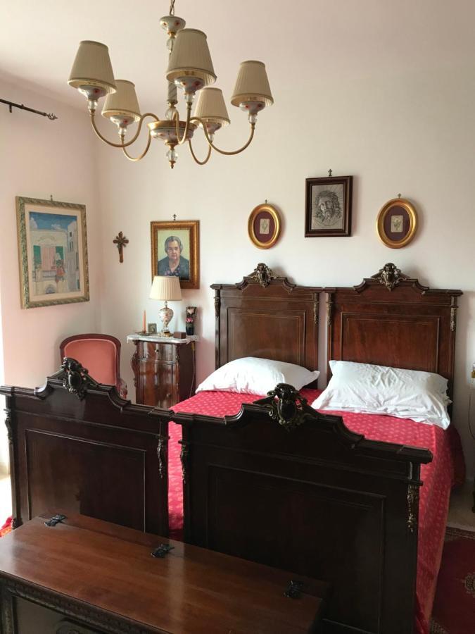 ポリニャーノ・ア・マーレ Lo Scoglio Bed & Breakfast エクステリア 写真